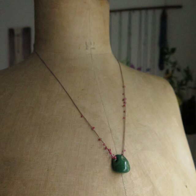 アンティーク 緒 チベタンターコイズ 雫 ＋ 金赤ホワイトハート