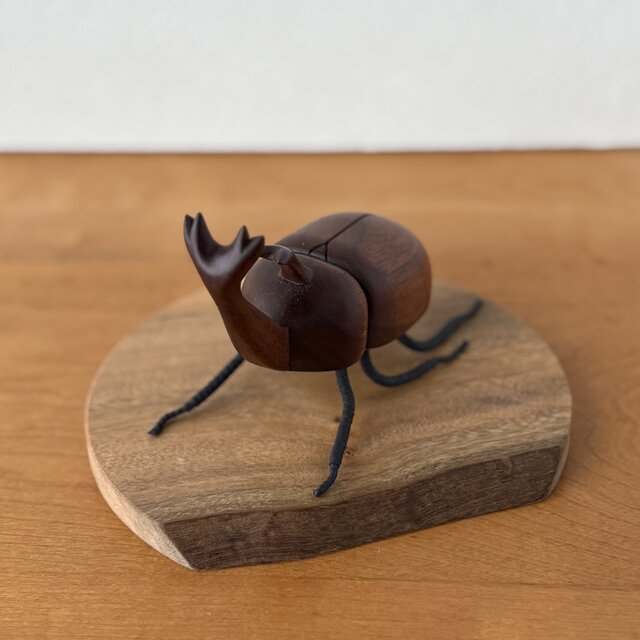 カブトムシのオブジェ【ブラックウォールナット】 | iichi 日々