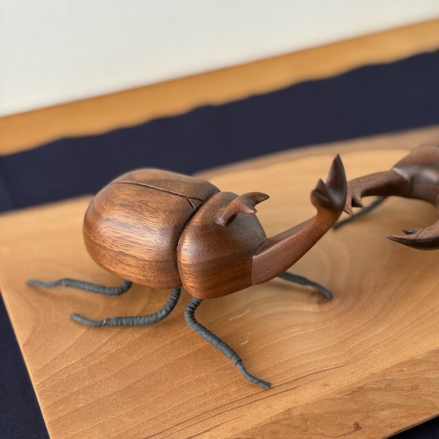 オオクワガタ&カブトムシのオブジェ | iichi 日々の暮らしを心地よく
