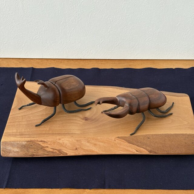 オオクワガタ&カブトムシのオブジェ | iichi 日々の暮らしを心地よく