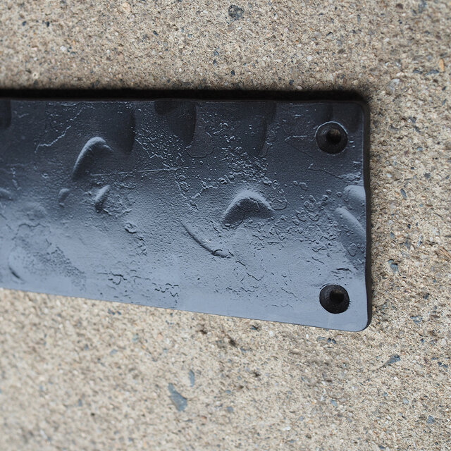 【ロートアイアンのドアプレートM】押し板 黒皮鉄 扉 プッシュプレート 国産 ハンドメイド ドア金物  押し扉 ドアパーツ