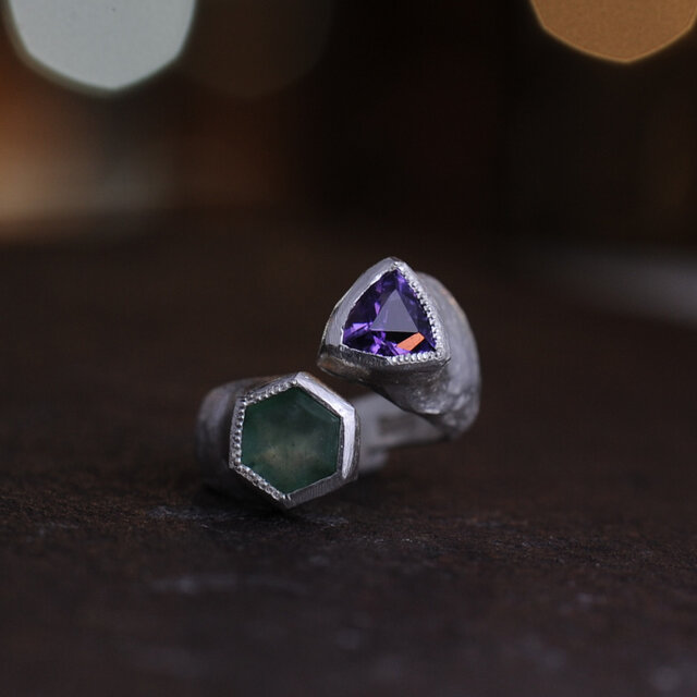 フローライトとアメジストの2フェイスリング