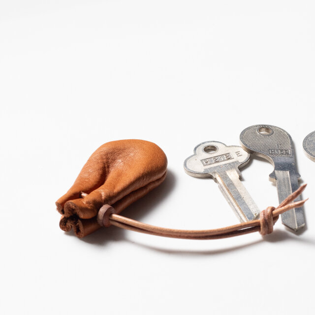 巾着　牛革 鹿革巾着 2221628 | iichi 日々の暮らしを心地よくする