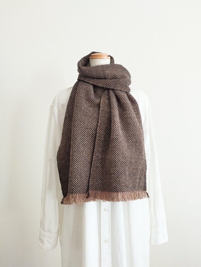 ヘリンボーン柄マフラー/黒x茶
