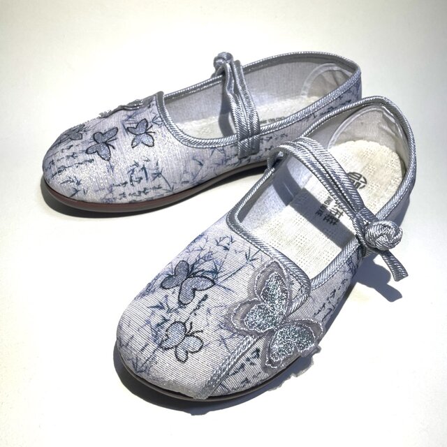 蝶々の舞うチャイナシューズ (22.5cm〜25.0cm)