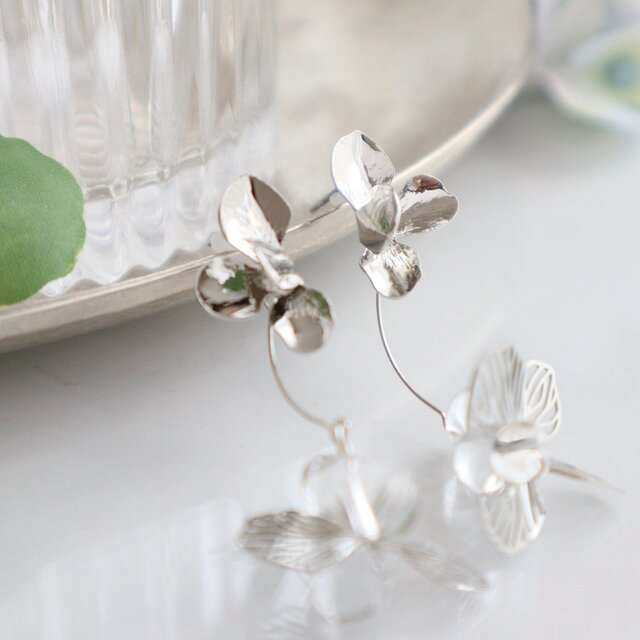 シルバーフラワー×クリアドロップ ピアス/イヤリング | iichi 日々の