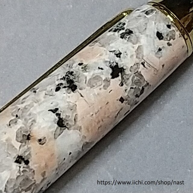 【新品•未使用】桜御影石で作ったボールペン　完売品 万成石（御影石）で作ったボールペン ナスボ®「桜日和」Curvy