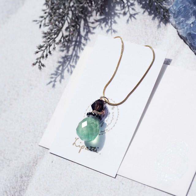 売却済み　401　フローライト　香水瓶みたいなネックレス　サージカルステンレス 売却済み 401 フローライト 香水瓶みたいなネックレス