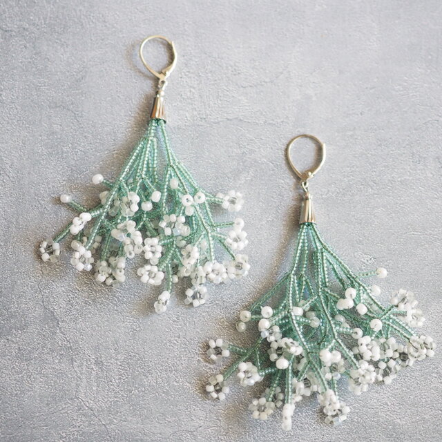 かすみ草』ビーズのフリンジピアス/イヤリング 送料無料 箱入り無料