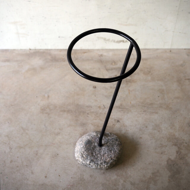 一点モノ【アイアン×自然石 傘立て】傘ホルダー｜傘掛け｜アイアン傘
