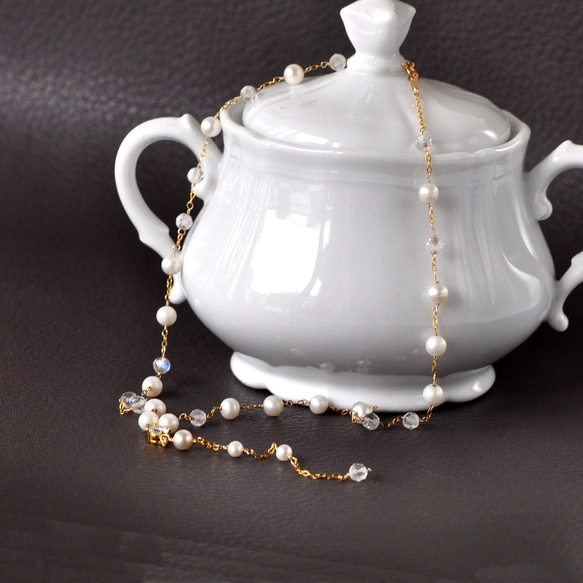 月光の雫　　14kgf/淡水パールxブルームーンストーンステーションネックレス