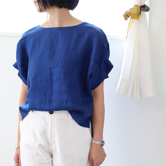 前後で着られる2WAYタックスリーブリネンブラウス【ロイヤルブルー】