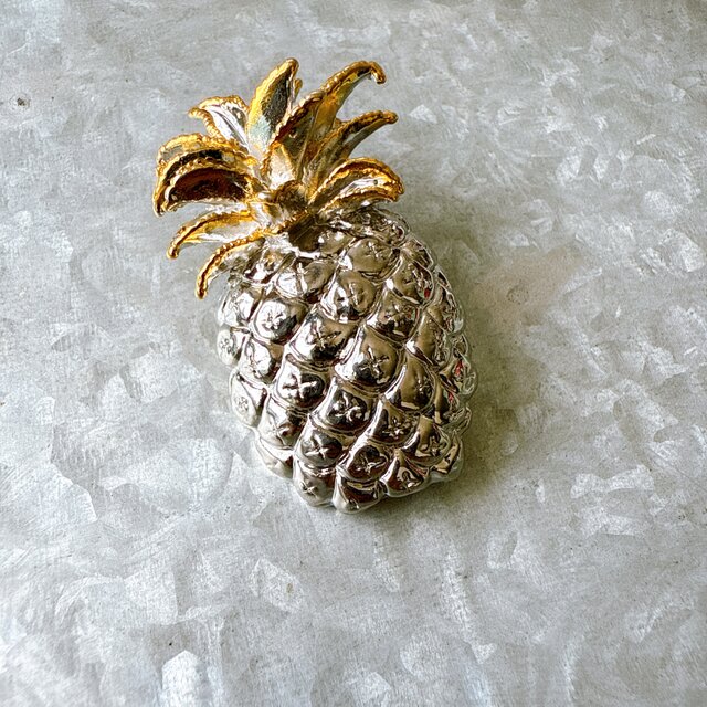 SC134-ヴィンテージブローチ U.S.A. 1980〜90s Pineapple Gold