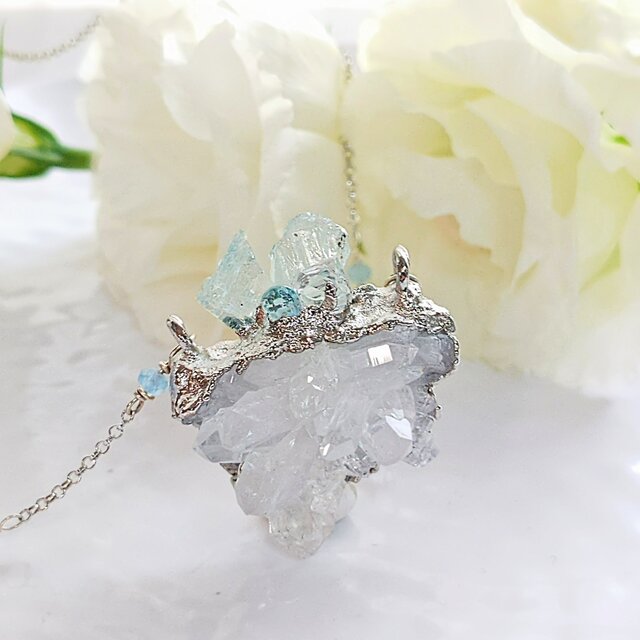 水晶クラスター とアクアマリンのネックレス　トマスゴンサガ産