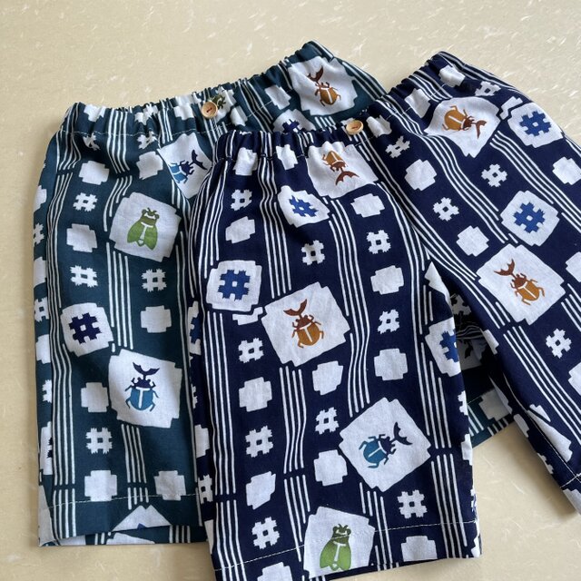 子供　浴衣地ハーフパンツ　注染カブトムシとセミ（紺地）　100～130〈受注製作〉