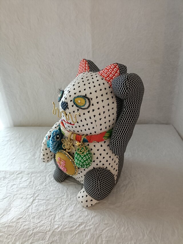 招き猫 【2025】菱とあられ | iichi 日々の暮らしを心地よくする