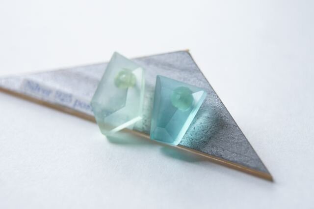 △▶▽ウミノカクカク SEA GLASS ピアス - q -の画像1枚目