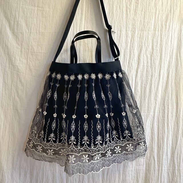 華奢に見えて、タフ。ふわり黒レースに包まれる・涼やかバッグ | iichi