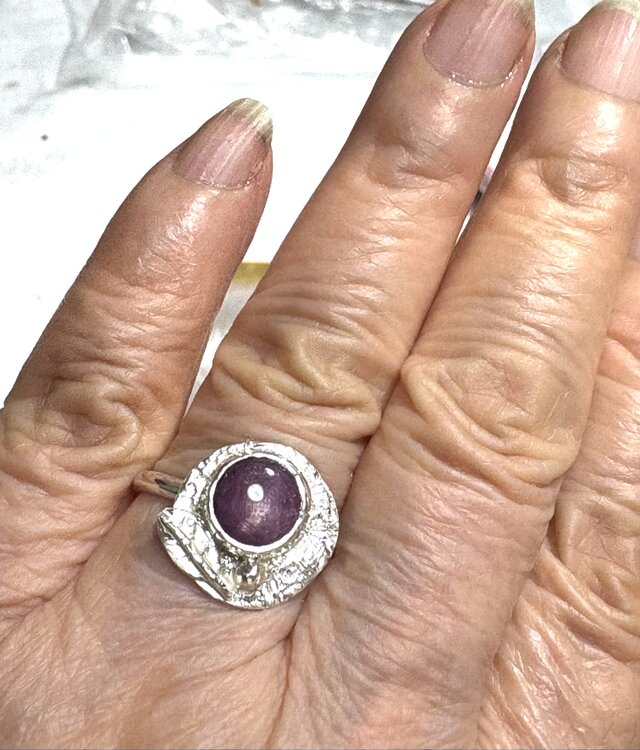 スタールビーシルバー手彫りリング スタールビー、手彫りシルバーリング | iichi 日々の暮らしを心地よく