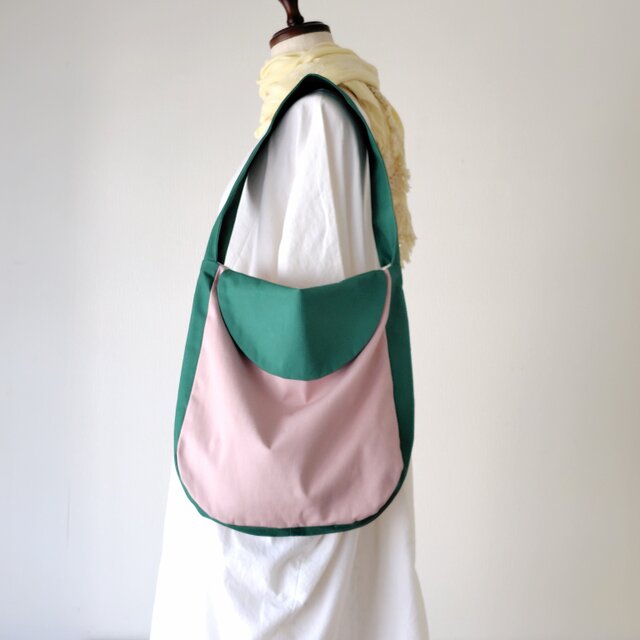 【情景バッグ】フラップワンショルダーバッグ／グレイッシュピンク×グリーン