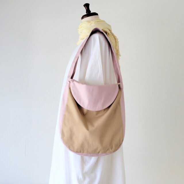 【情景バッグ】フラップワンショルダーバッグ／ベージュ×グレイッシュピンク