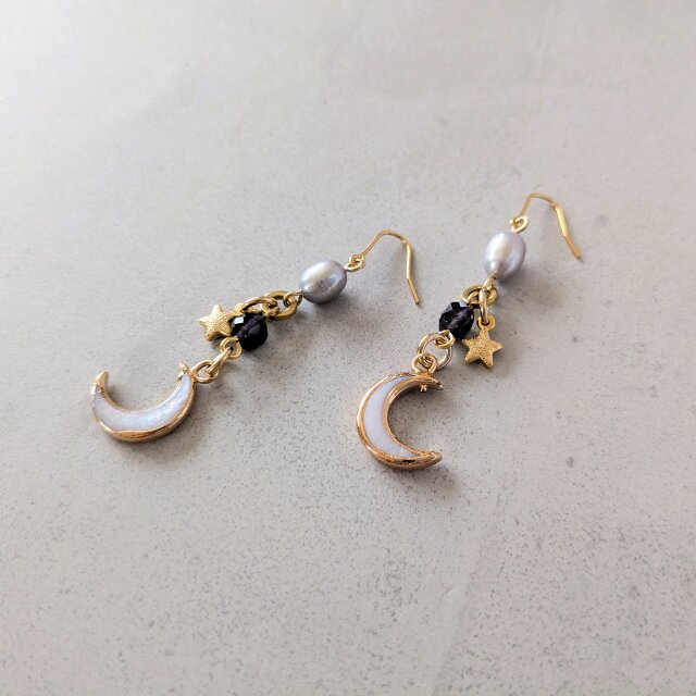 金具変更OK 星と三日月のイヤーアクセサリー（P1082） | iichi 日々の