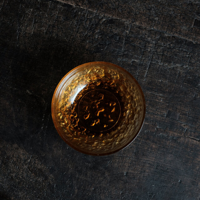 氷のような表情◆琥珀色で素敵。アンバー硝子小鉢　曇りガラス　丁寧な暮らし。古道具　昭和後期