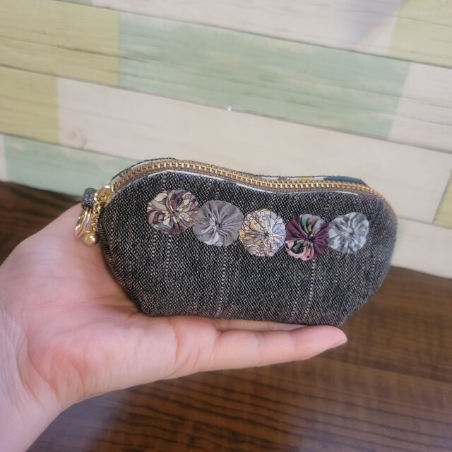 ヨーヨーキルトのポーチ《チャコールグレー》 | iichi 日々の暮らしを