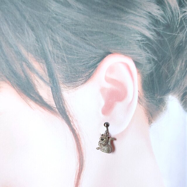 可愛い♡玉乗り傘猫ピアス 可愛い♡玉乗り傘猫ピアス 2way ピアス 小さめ さりげない 猫