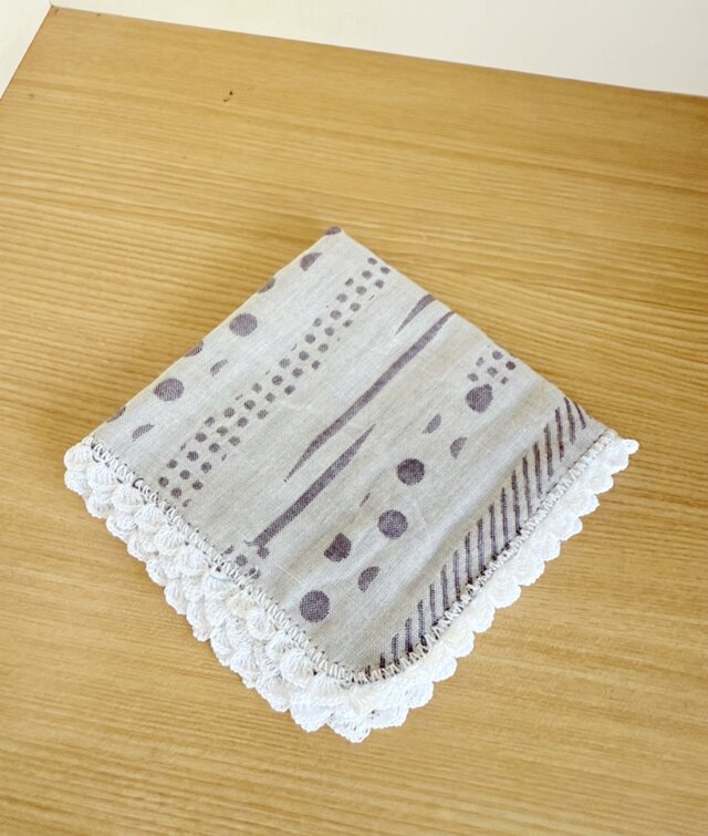 ダブルガーゼ2枚合わせのふわふわハンカチ（ラベンダー）