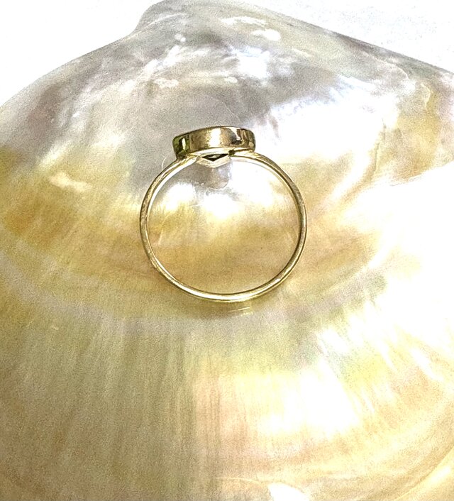 ペリドットのリング | iichi 日々の暮らしを心地よくするハンドメイド