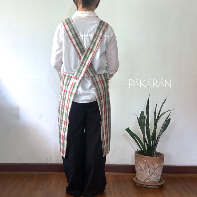 リネン100％薄手で軽いクロスバックエプロン・グリーンチェック