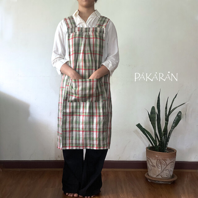 リネン100％薄手で軽いクロスバックエプロン・グリーンチェック