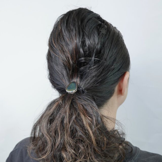 TH-98】美濃焼 ブラックパール ヘアゴム 小タイプ〈裏面レザー加工・桐
