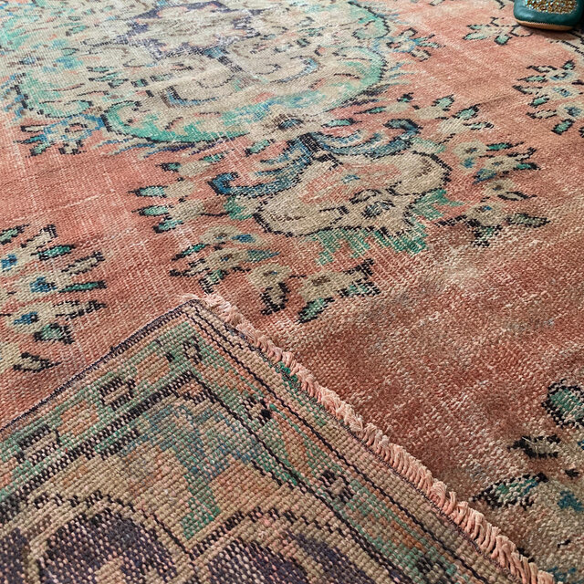 ハーフメダリオン108×201コーラルピンク　グレージュ　トルコヴィンテージラグ スカイブルー121×201ベージュ メダリオン ブラウン トルコ