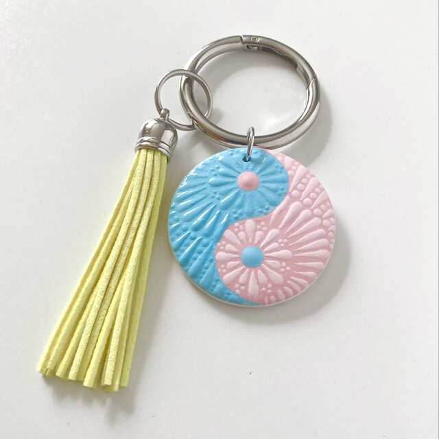 陰陽太極図　キーリング　キーホルダー（黄色&シルバー）