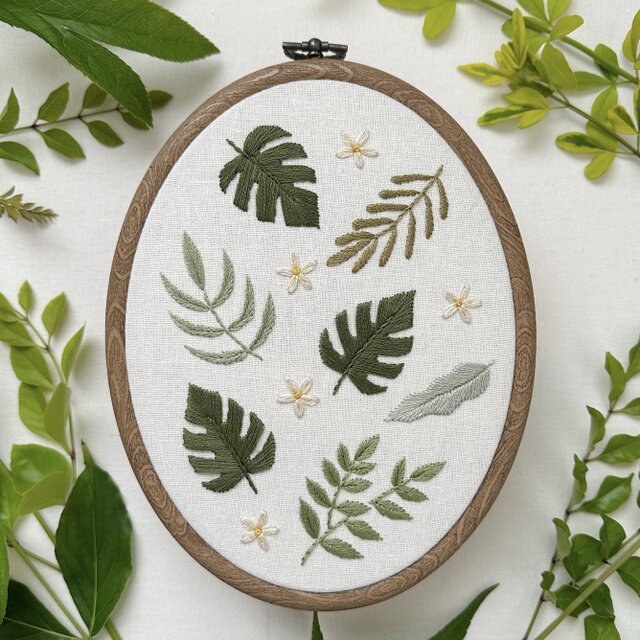 〈刺繍キット〉モンステラの刺繍フレーム