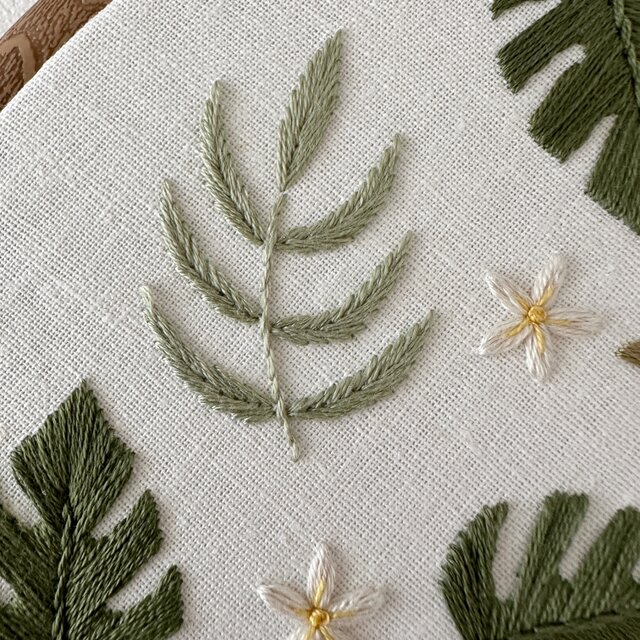 イデー IDEE モン族の刺繍アート（フレーム込み） イデー IDEE モン族の刺繍アート（フレーム込み）