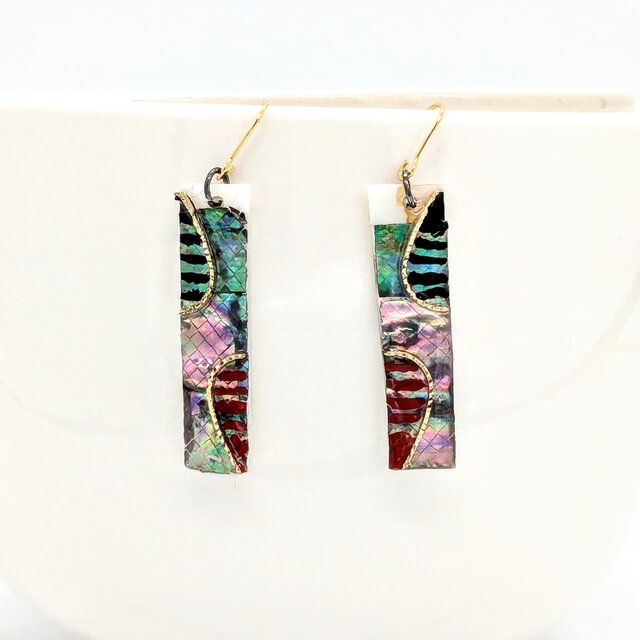 虹色螺鈿と漆の短冊のピアス イヤリング  【2225】ピアス 和　伝統工芸　#シェル