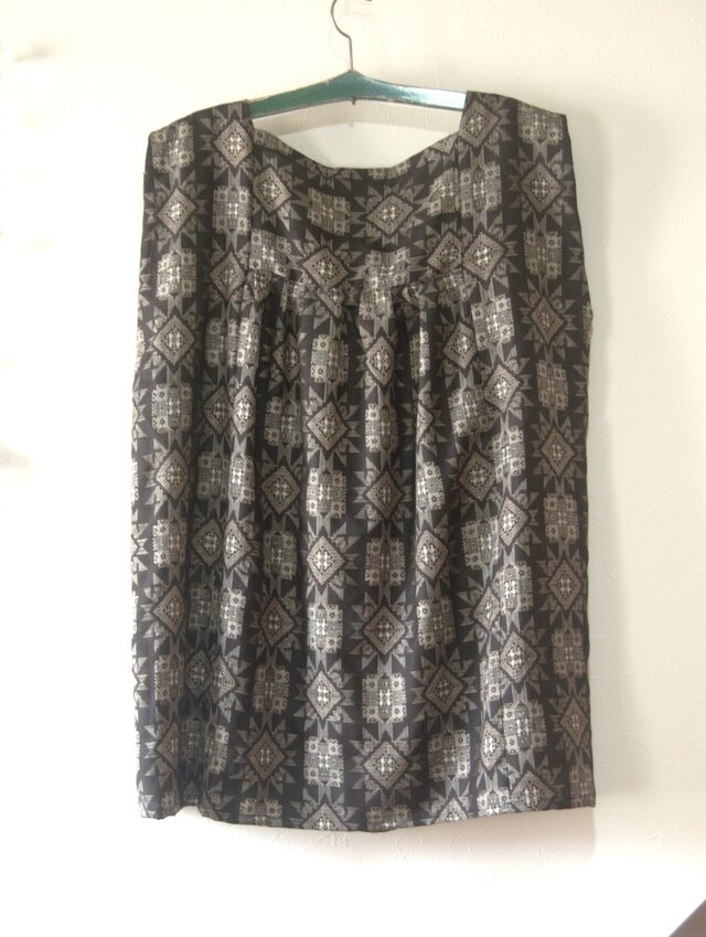 展示品 泥大島 メダリオンのチュニック 着物リメイク | iichi 日々の