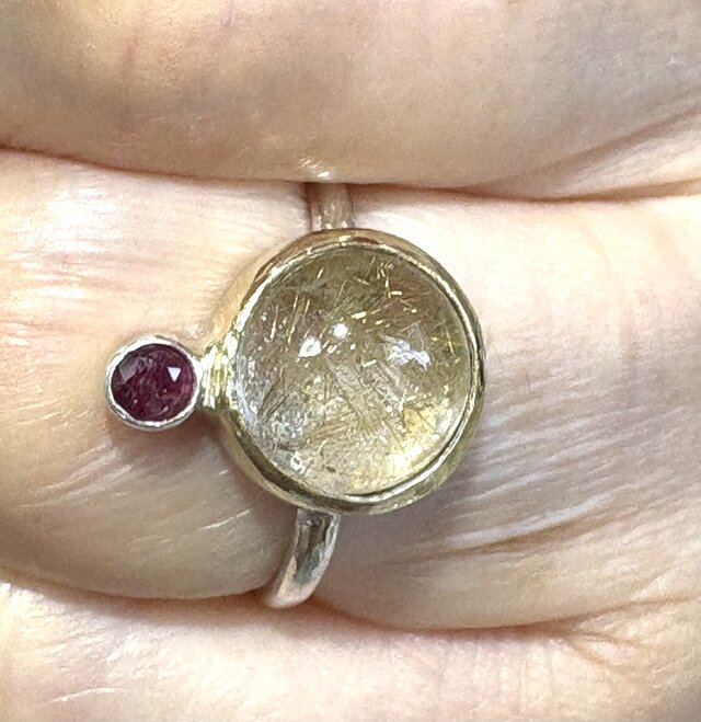 ルチルクオーツとルビーのリング ルチルクオーツとルビーのリング | iichi 日々の暮らしを