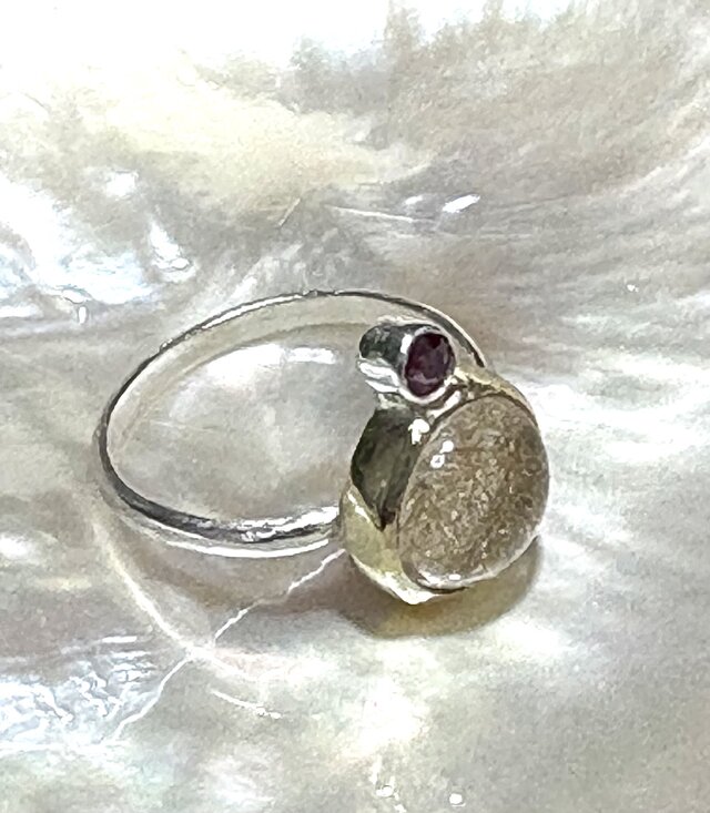 ルチルクオーツとルビーのリング | iichi 日々の暮らしを心地よくする