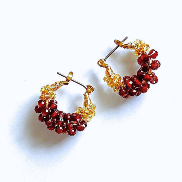 上質AAAヘソナイトガーネットフープピアス・イヤリング｜1月天然石　チタン　14kgfワイヤー