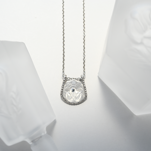 silver925｜ヴィンテージガラスの透明な花ネックレス［B馬蹄形 
