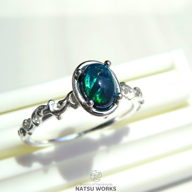 指輪　ブラックオパール オーストラリア産ブラックオパール 1.75ct ダイヤモンド