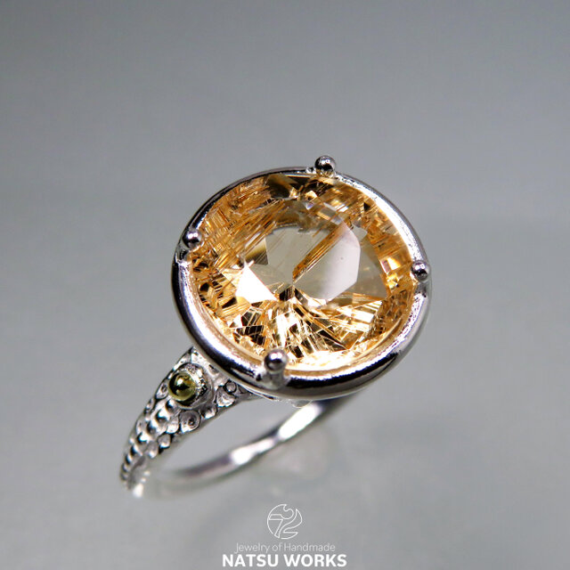 ダンビュライト リング / Danburite with 18k balls Ring