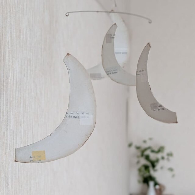 紙のモビール：ムーン