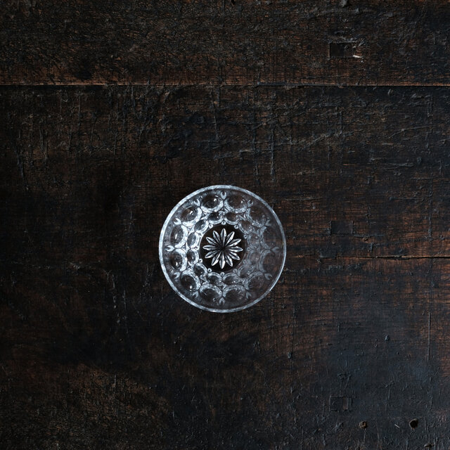 丸とクルス◆見込みに花文様。クリスタル・プレスガラス小鉢　丁寧な暮らしに。古民家　古道具　昭和後期