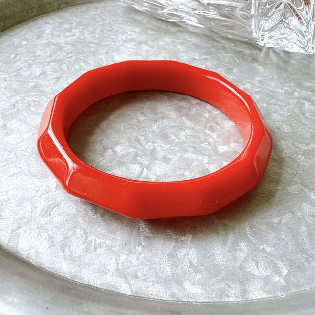 B150-ヴィンテージバングル U.S.A. 1970〜80s Red Angled Acrylic
