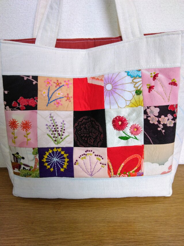 おすすめプライズ｜株式会社タイトー 花の刺繍 トートバッグ 71 | iichi 日々の暮らしを心地よくする バッグ